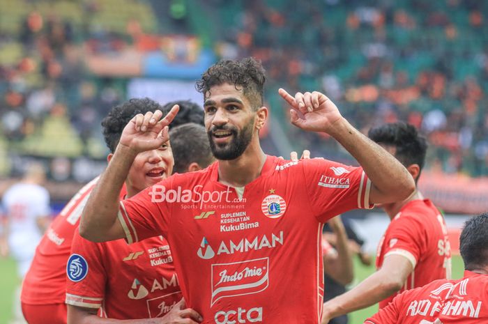 Penyerang Persija Jakarta, Abdulla Yusuf, sedang melakukan selebrasi seusai mencetak gol dalam laga pekan ke-20 Liga 1 2022 di Stadion Patriot Candrabhaga, Bekasi, Jawa Barat, 25 Januari 2023.