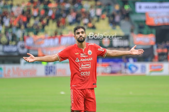 Penyerang Persija Jakarta, Abdulla Yusuf, sedang melakukan selebrasi seusai mencetak gol dalam laga pekan ke-20 Liga 1 2022 di Stadion Patriot Candrabhaga, Bekasi, Jawa Barat, 25 Januari 2023.