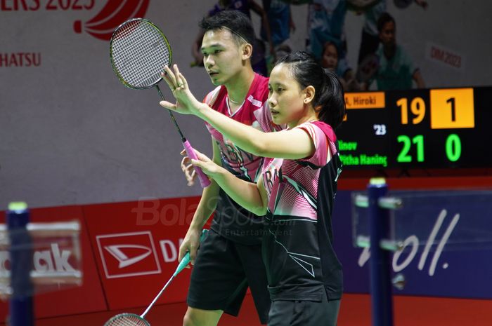 Pasangan ganda campuran Indonesia, Rinov Rivaldy/Pitha Haningtyas Mentari menjadi salah satu wakil yang lolos ke babak kedua Swiss Open 2023, Kamis (23/3/2023)