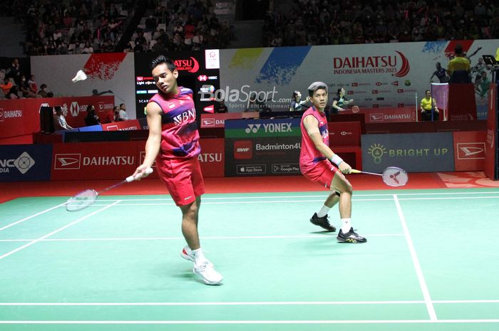 Ganda putra Indonesia, Pramudya Kusumawardana/Yeremia Erich Rambitan pada laga Indonesia Masters 2023 di Istora Senayan, Jakarta.