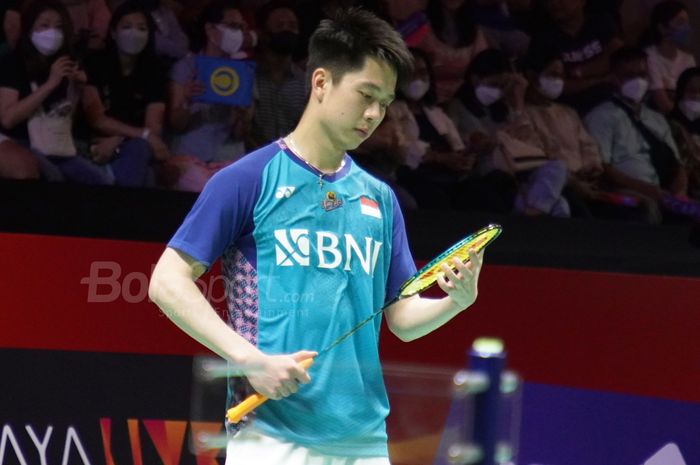 Pebulu tangkis ganda putra Indonesia, Kevin Sanjaya Sukamuljo, pada babak kedua Indonesia Masters 2023 di Istora Senayan, Jakarta, Kamis (26/1/2023).