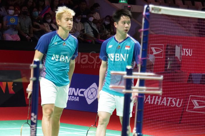 Pasangan ganda putra Indonesia, Marcus Fernaldi Gideon/Kevin Sanjaya Sukamuljo, pada babak kedua Indonesia Masters 2023 di Istora Senayan, Jakarta, Kamis (26/1/2023).