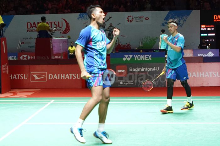 Pasangan ganda putra Indonesia, Fajar ALfian/Muhammad Rian Ardianto sukses melaju ke perempat final Indonesia Master 2023 seusai mengalahkan Chang Ko Chi/Po Li Wei dengan skor 13-21, 21&ndash;9, dan 21-14, di Istora Senayan, Jakarta, Kamis (26/1/2023).