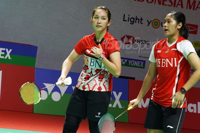 Kemenangan set pertama Ganda Putri Indonesia, Lanny Tria Sugiarto &amp; Ribka Sugiarto atas Ganda Putri India, Tanisha Crasto &amp; Ashwini Ponnappa di babak kedua Indonesia Masters 2023 (26/1/23)