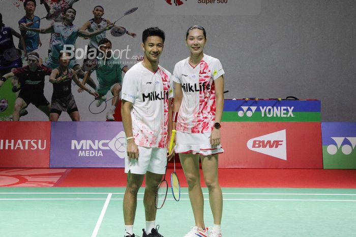 Pasangan ganda campuran Indonesia, Dejan Ferdinansyah/Gloria Emanuelle Widjaja, saat melawan Tang Chun Man/Tse Ying Suet (Hong Kong) pada babak pertama Indonesia Masters 2023 di Istora Senayan, Jakarta, Rabu (25/1/2023).