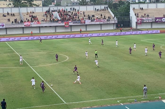 Laga pekan ke-21 Liga 1 2022/2023 antara Persita Tangerang vs Persis Solo di Indomilk Arena, Tangerang, Sabtu (28/1/2023).