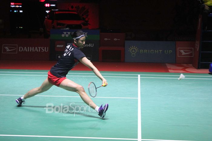 Pebulu tangkis tunggal putri Korea Selatan, An Se-young, saat berlaga pada partai final Indonesia Masters 2023 di Istora Senayan, Jakarta, Minggu, 29 Januari 2023.