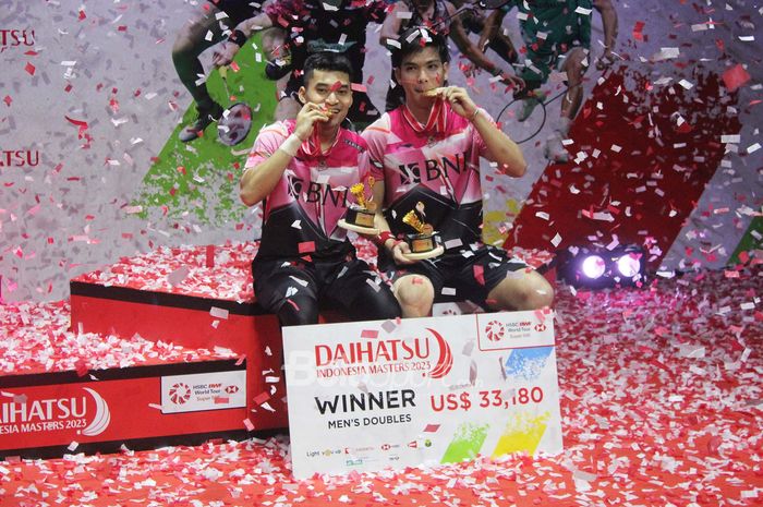 Ganda putra Indonesia, Leo Rolly Carnando/Daniel Marthin saat berselebrasi usai menjuarai Indonesia Masters 2023, Minggu (29/1/2023)