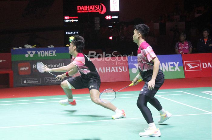 Ganda Putra Indonesia, Leo Rolly Carnando (Kanan), Daniel Marthin (Kiri). Ganda Putra Indonesia lolos babak final dan menjadi juara ganda putra di daihatsu indonesia masters 2023