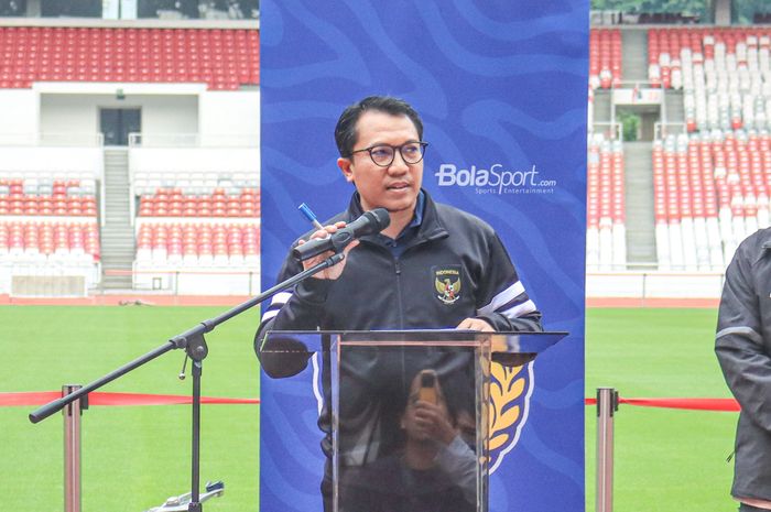 Ketua Komite Pemilihan, Amir Burhanuddin, sedang memberikan keterangan kepada awak media di Stadion Gelora Bung Karno, Senayan, Jakarta, 31 Januari 2023.