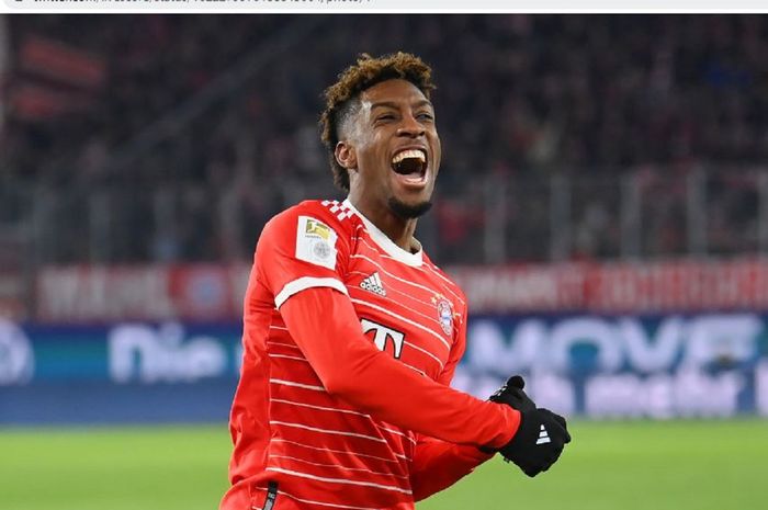 Winger Bayern Muenchen, Kingsley Coman, merayakan gol yang dicetak ke gawang Wolfsburg pada partai pekan ke-19 Bundesliga 2022-2023 di Volkswagen Arena, Minggu (5/2/2023).