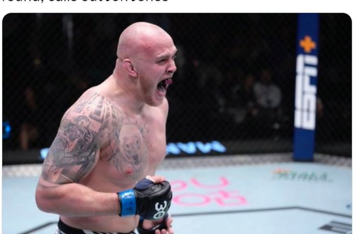 Jagoan berjulukan Si Beruang Kutub, Sergey Spivak bertekad melawan siapa saja usai memasukkan nama Raja KO UFC, Derrick Lewis dalam daftar korbannya.