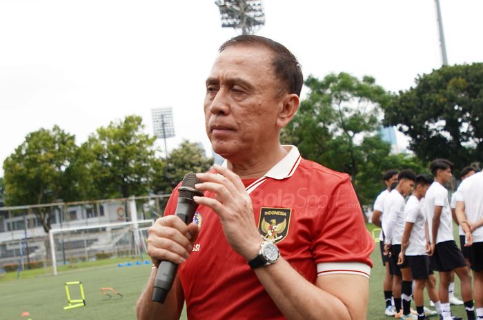 Mochamad Iriawan alias Iwan Bule meminta para Klub Liga 1 untuk melepas para pemainnya untuk segera bergabung pada TC Timnas U-20 Indonesia