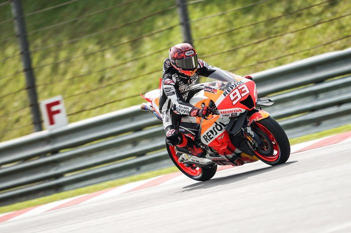 Pembalap Repsol Honda, Marc Marquez, melakoni tes pramusim MotoGP di Sirkuit Sepang, Malaysia, 10 Februari 2023.