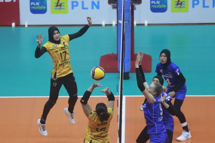 Tim bola voli putri Jakarta Pertamina Fastron melawan Bandung BJB Tandamata di GOR Ken Arok, Kota Malang, Jumat (10/2/2023) pada laga lanjuta Proliga 2023