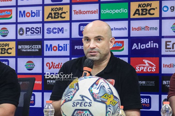 Pelatih PSM Makassar, Bernardo Tavares memuji dukungan suporter timnya, The Macz Man saat mengalahkan Persis Solo pada lanjutan Liga 1 2022-2023.