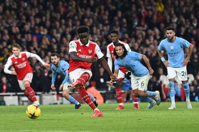 Manchester City dan Arsenal berpeluang rebut puncak klasemen dari Liverpool.