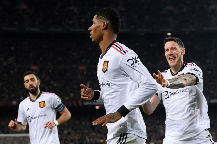 Striker Manchester United, Marcus Rashford, nyaris membawa timnya menang di kandang Barcelona setelah dipaksa imbang di partai play-off Liga Europa (16/2/2023).