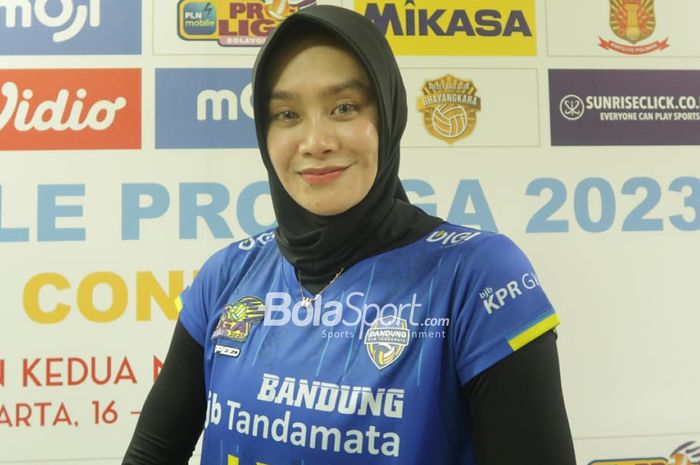 Kapten tim Bandung BJB Tandamata, Wilda Siti Nurfadhilah Sugandi, setelah pertandingan melawan Jakarta Popsivo Polwan pada pekan keenam Proliga 2023 di GOR Universitas Negeri Yogyakarta, Yogyakarta, 16 Februari 2023.