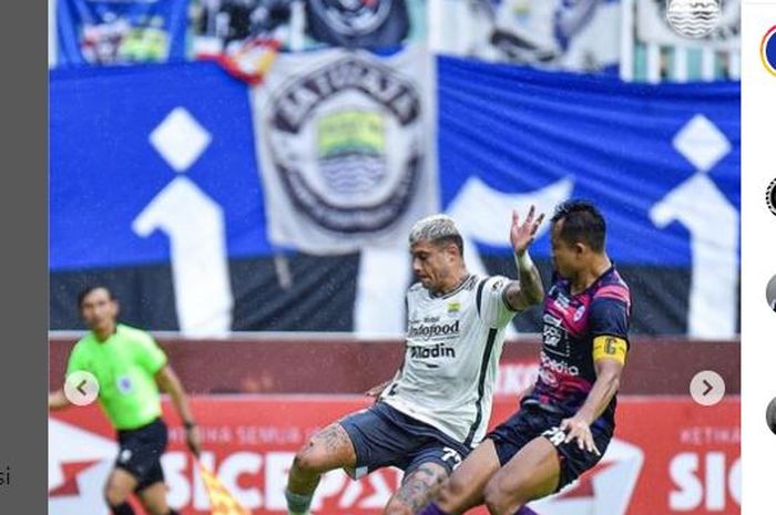 Suasana pertandingan RANS Nusantara FC versus Persib Bandung di laga pekan ke-25 Liga 1 2022-2023.