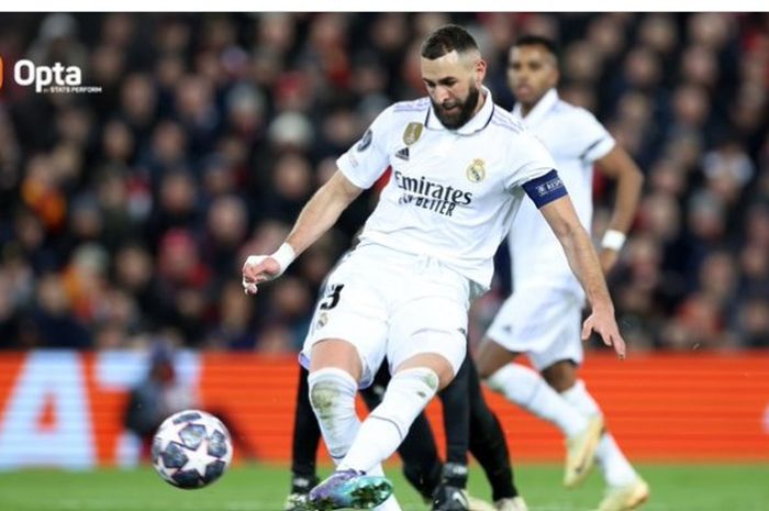 Karim Benzema berhasil membuat  2 pencapaian hebat usai mengemas 2 gol dalam laga Liverpool Vs Real Madrid di babak 16 besar Liga Champions 2022-2023, Rabu (22/2/2023).