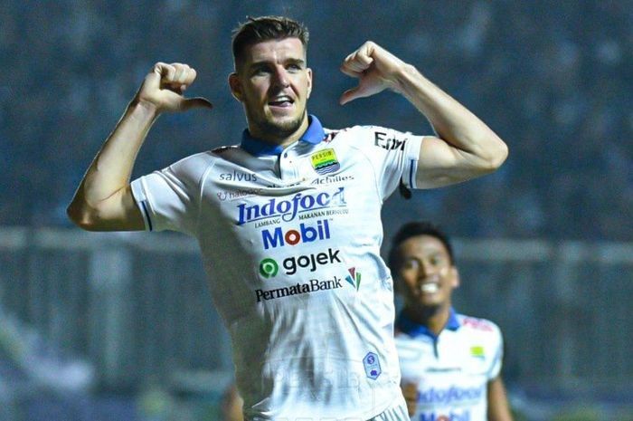 Nick Kuipers, absen membela Persib lawan Barito Putera