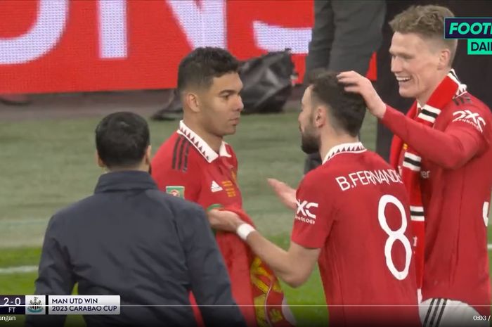 Casemiro dan Brunoo Fernandes sempat bersitegang setelah Manchester United juara Piala Liga Inggris 2022-2023.