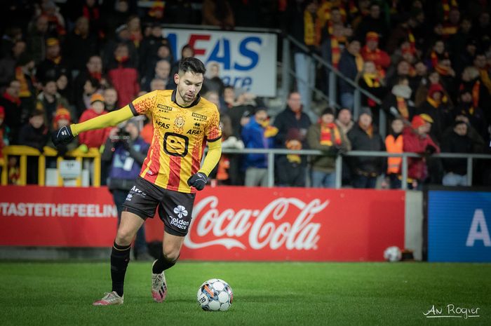 Pemain timnas Indonesia, Sandy Walsh saat memperkuat KV Mechelen.