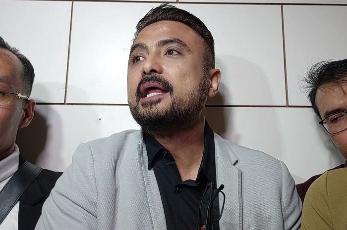 Rizal Djibran dituding hanya beri jatah 1 kilogram daging sapi untuk satu bulan saat masih berumah tangga.