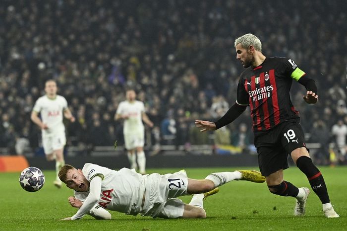 AC Milan lolos ke perempat final Liga Champions untuk pertama kali sejak 2012 usai menahan seri Tottenham di London (8/3/2023).