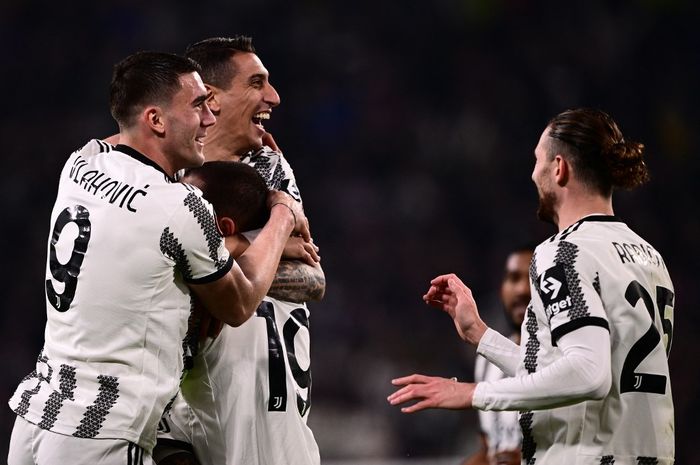 Juventus mendapatkan kabar gembira usai sanksi hukuman pengurangan 15 poin resmi dicabut. Hal itu membuat  I Bianconeri langsung naik ke posisi 3 klasemen Liga Italia 2022-2023