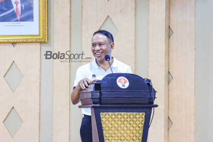 Menteri Pemuda dan Olahraga Republik Indonesia, Zainudin Amali, sedang memberikan sambutan di Kantor Kemenpora, Senayan, Jakarta, Jumat (10/3/2023).