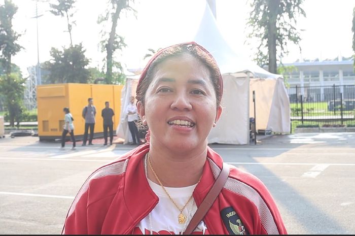 Rara Istiati Wulandari alias Rara Pawang Hujan saat ditemui awak media di Stadion Utama Gelora Bung Karno, Senayan, Jakarta, 13 Maret 2023.