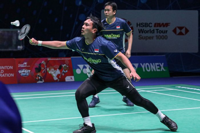 Pasangan ganda putra Indonesia, Mohammad Ahsan/Hendra Setiawan, saat tampil pada babak pertama All England Open 2023 di Utilita Arena Birmingham, Inggris, Rabu (15/3/2023).