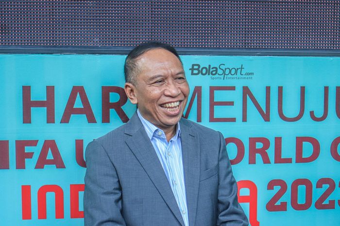 Wakil Ketua Umim PSSI 1, Zainudin Amali, sedang memberikan senyuman saat ditemui awak media di GBK Arena, Senayan, Jakarta, Jumat (17/3/2023).