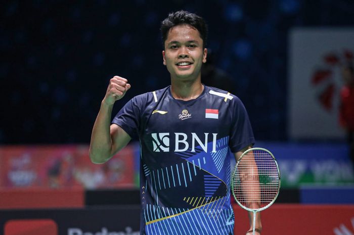 Tunggal putra asal Indonesia, Anthony Sinisuka Ginting seusai meriah kemenangan pada babak kedua All England Open 2023 di Utilita Arena Birmingham, Inggris Kamis (16/3/2023).