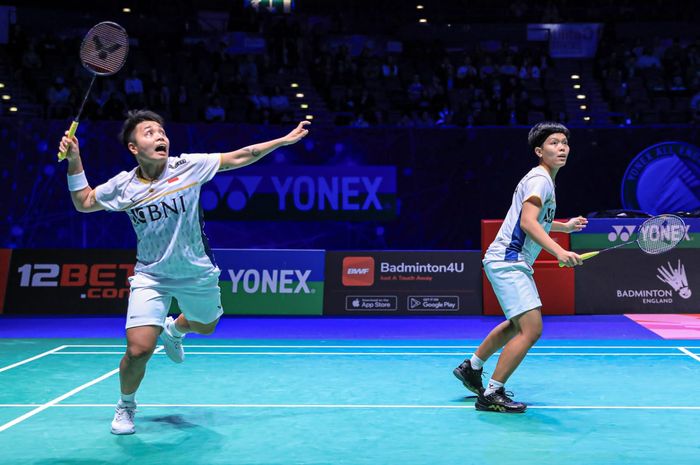 Pasangan ganda putrI Indonesia,  Apriyani Rahayu/Siti Fadia Silva Ramadhanti, pada babak perempat final All England Open 2023 di Utilita Arena, Birmingham, Inggris, Jumat (17/3/2023).