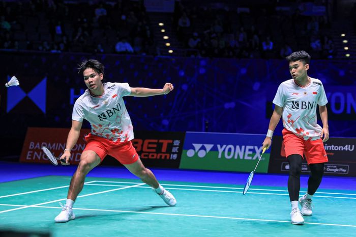 Pasangan ganda putra Indonesia, Leo Rolly Carnando/Daniel Marthin, pada babak perempat final All England Open 2023 di Utilita Arena, Birmingham, Inggris, Jumat (17/3/2023).