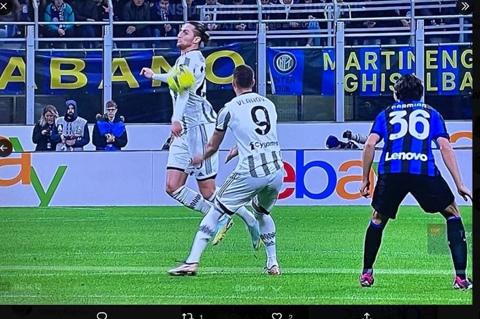 Partai Inter Milan vs Juventus di Liga Italia (19/3/2023) diwarnai debat soal handball Adrien Rabiot, yang juga dituding melakukan hal ilegal serupa kontra Sampdoria pekan sebelumnya.