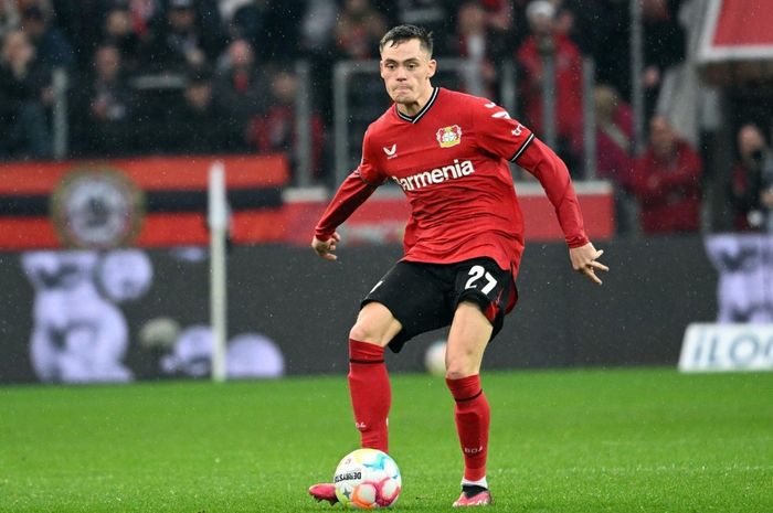 Gelandang serang Bayer Leverkusen, Florian Wirtz, menjadi incaran Barcelona dan Real Madrid.