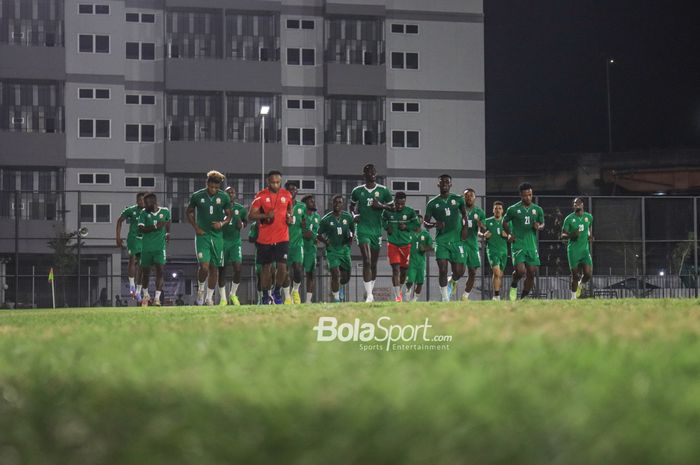 Suasana timnas Burundi berlatih di Lapangan Latih JIS (Jakarta International Stadium), Jakarta  Utara, Rabu (22/3/2023).