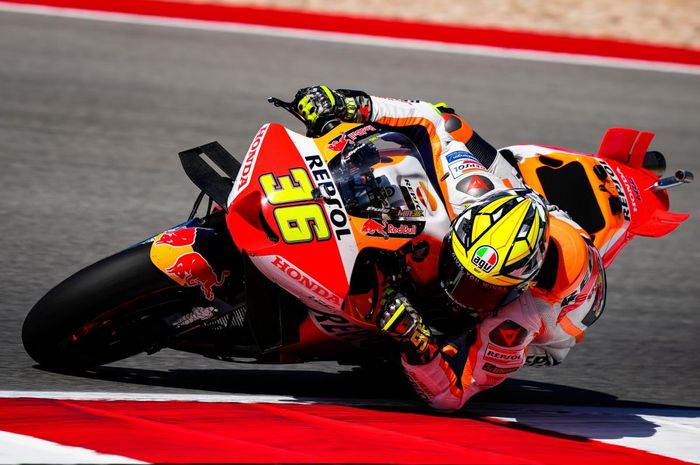 Pembalap tim Repsol Honda, Joan Mir pada balapan MotoGP Portugal 2023 di Sirkuit Algarve, Portimao, Minggu, 26 Maret 2023