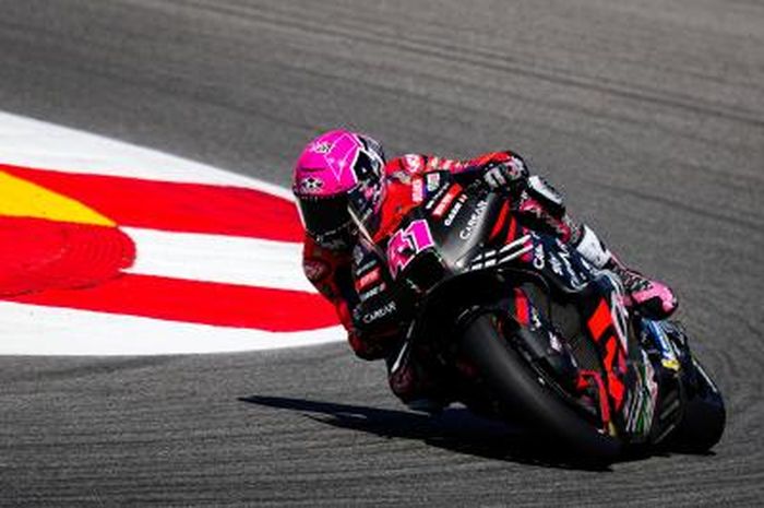 Pembalap Aprilia, Aleix Espargaro, menjadi yang tercepat pada sesi P2 MotoGP Argentina 2023 di Sirkuit Termas de Rio Hondo, Sabtu (1/4/2023) dini hari WIB.