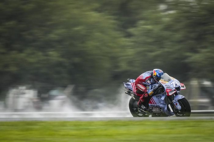 Aksi pembalap Gresini Racing, Alex Marquez pada MotoGP Argentina 2023 di Sirkuit Termas de Rio Hondo, Minggu (2/4/2023)