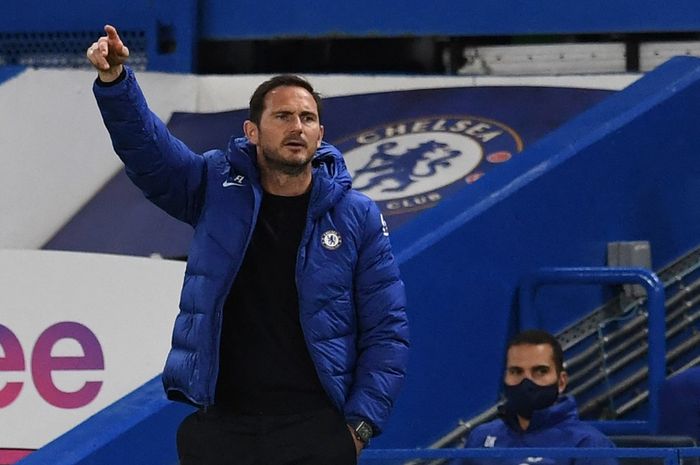 Chelsea tengah hancur lebur sepanjang musim 2022-2023 ini. Namun, posisi Frank Lampard tetap tidak tersentuh hingga akhir musim.