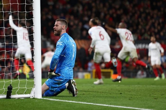 Kiper Manchester United, David de Gea, kebobolan dalam laga kontra Sevilla di Liga Europa 2022-2023.