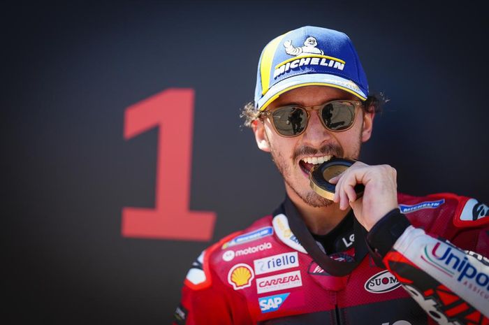 Selebrasi pembalap Ducati Lenovo, Francesco Bagnaia, setelah memenangi lomba sprint MotoGP Americas di Circuit of The Americas, Austin, Amerika Serikat, 15 April 2023.