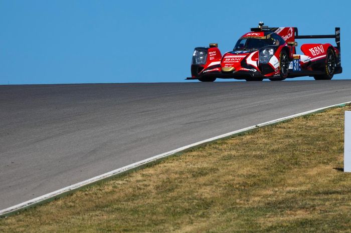 Robin Frinjs (Team WRT 31) saat tampil pada kualifikasi Race of 6 Hours Portimao, kelas LMP 2, putaran kedua FIAWEC 2023 di Portugal, Sabtu (15/4/2023).