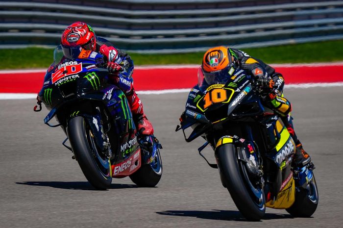 Fabio Quartararo (Monster Energy Yamaha) merasa disalip sebuah pesawat ruang angkasa ketika Luca Marini (Mooney VR46) melewatinya di lap-lap terakhir MotoGP Americas 2023, di COTA, Austin, Texas, Minggu (16/4/2023) waktu setempat.