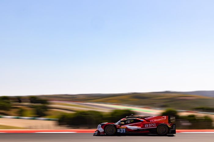 Aksi Sean Gelael dan WRT31 pada FIAWEC Portimao 2023, Minggu (16/4/2023)